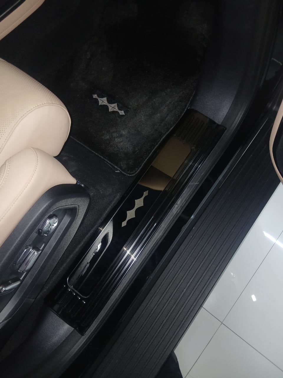 Suitable for Leopard 8 Door Sill Strips, Welcome Pedals Decorative Special Protection and Anti-Stepping Stickers